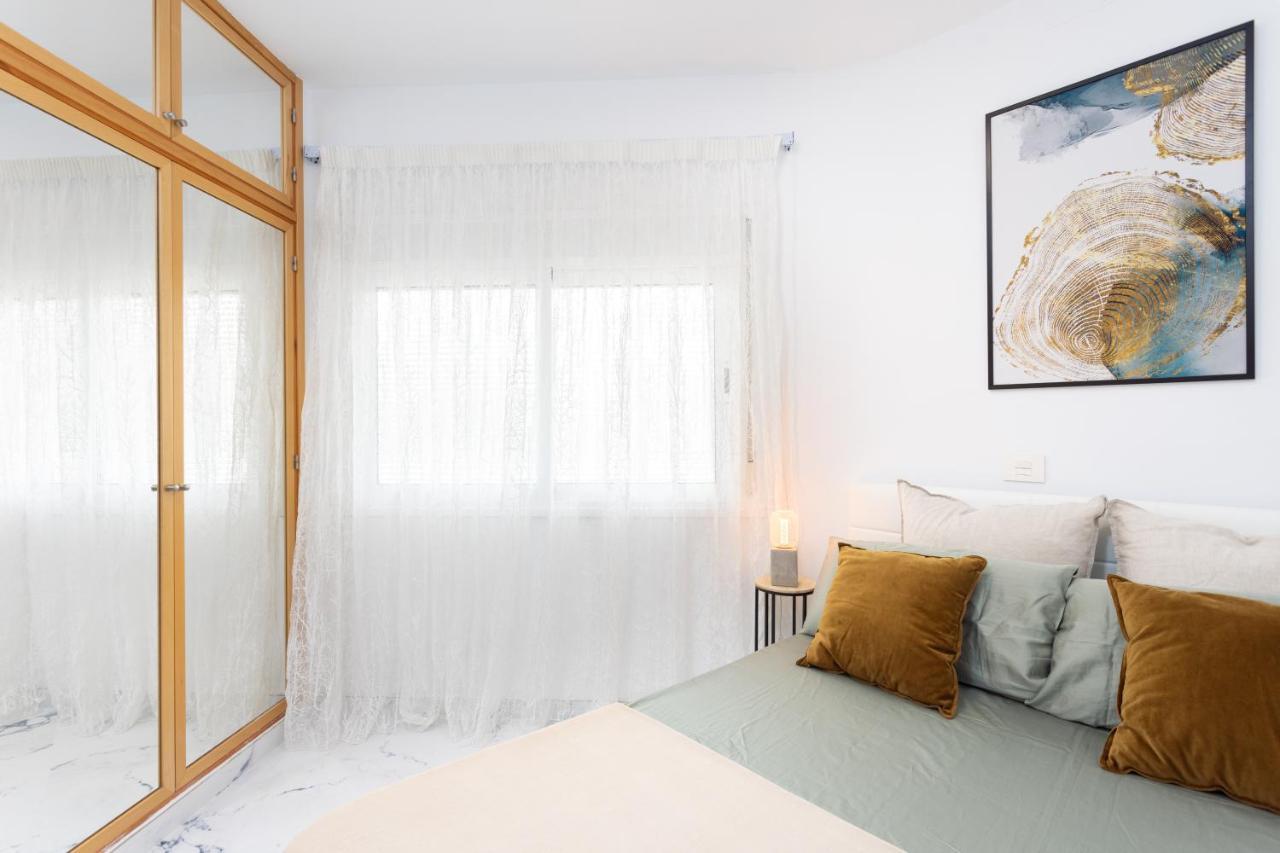 Cozy 1St Sea Line Apartment In The Quiet Area Los Cristianos  Exteriör bild